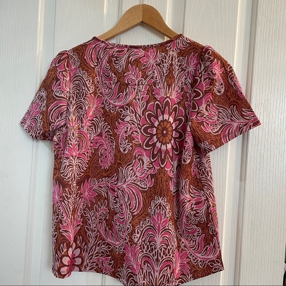 NWT Anthropologie Demeter Paisley Tee Red Pink Top Short Sleeve New - Picture 4 of 6